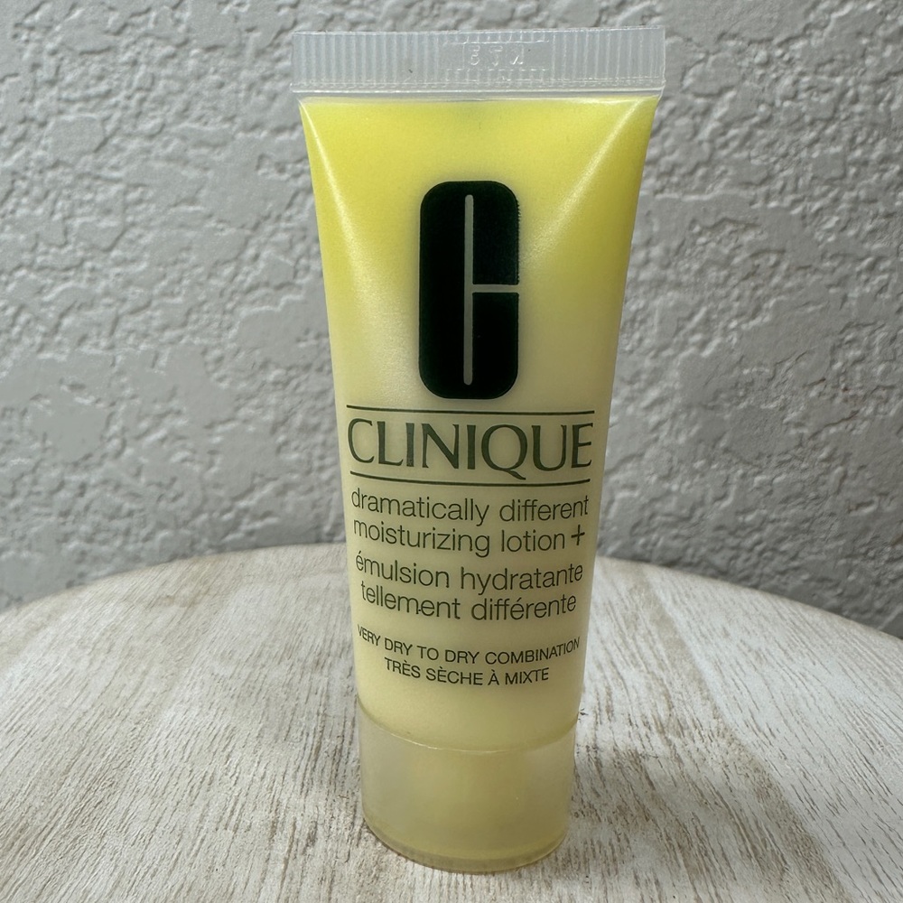 👍🏻 FREE Clinique Dramatically Different Face Lotion Plus